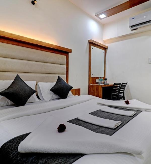Sun Inn Residency , Navi Mumbai Buitenkant foto