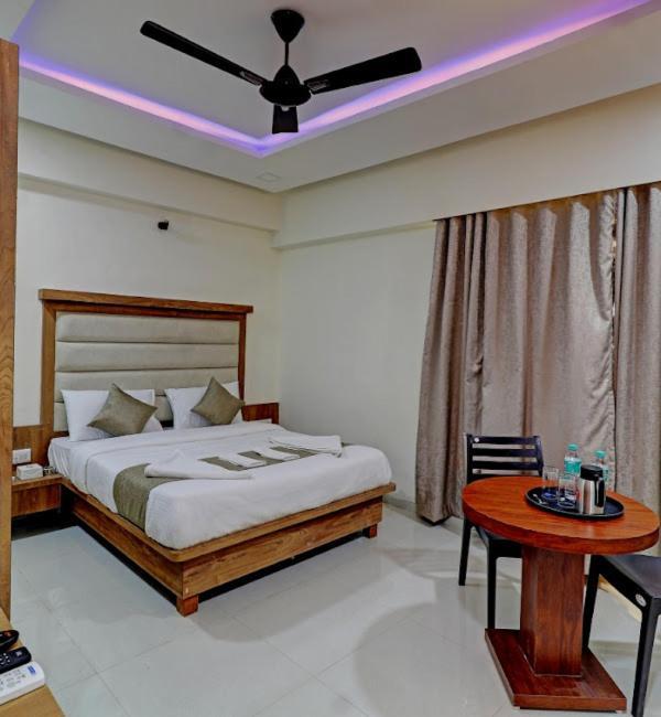 Sun Inn Residency , Navi Mumbai Buitenkant foto